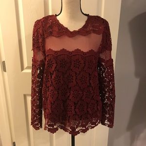 NWT Romeo & Juliet Couture lace top
